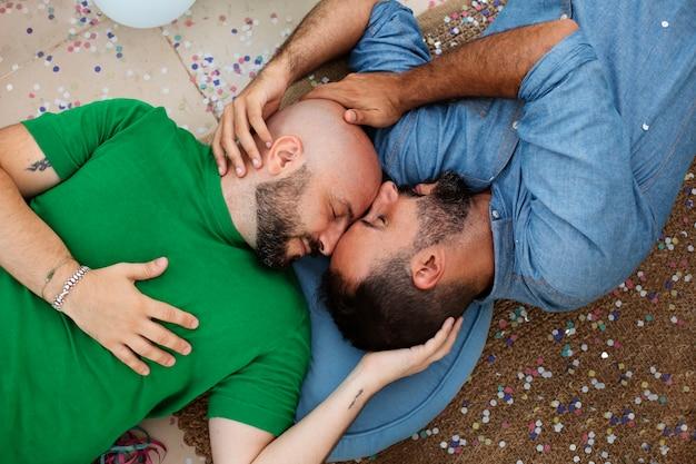 homens ursos gays
