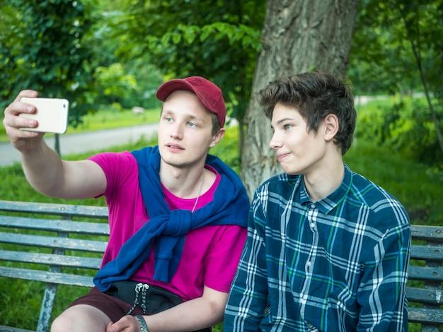 video garotos gays